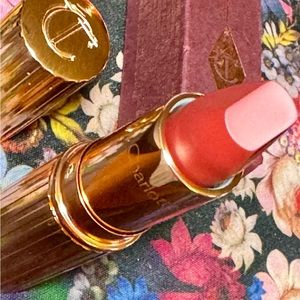 Charlotte Tilbury Matte Revolution Lipstick - Walk Of No Shame Full-Size NIB